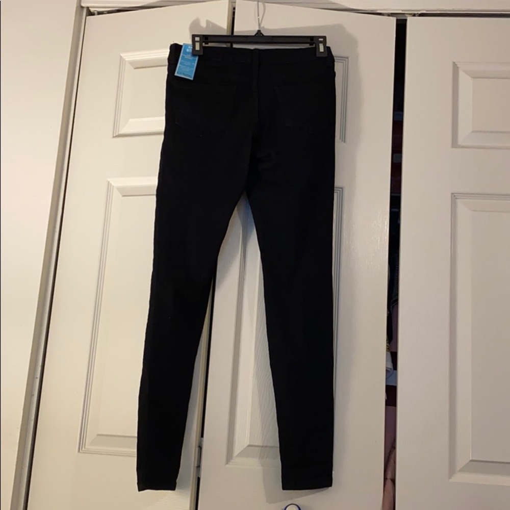 FASHION NOVA JEANS - Picture 3 of 3